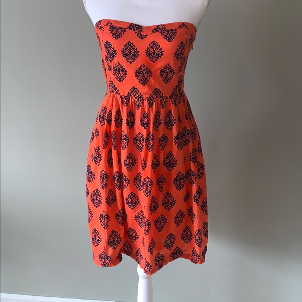Strapless dress